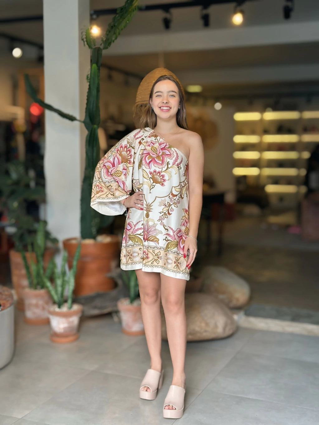 Vestido Curto Jardim Majestoso