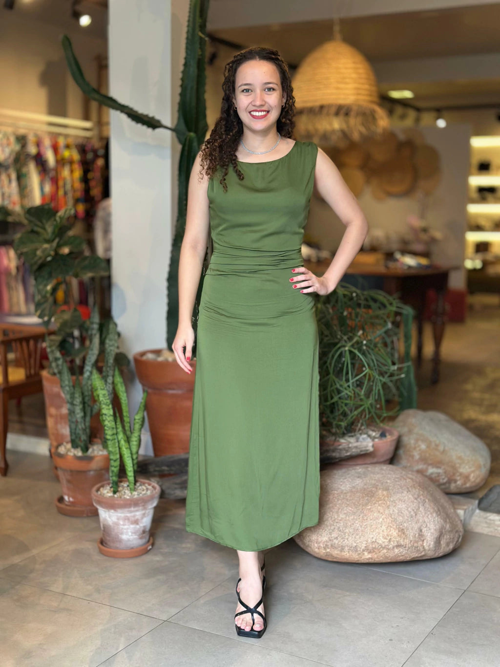 Vestido Chá De Alças Torcidas Com Decote Reto E Fenda